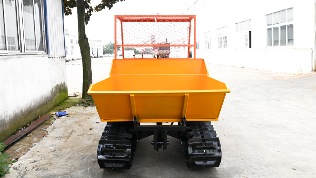 翻斗履带车