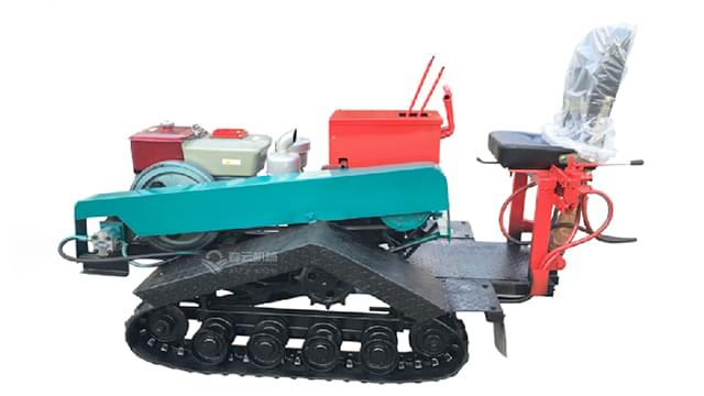 履带三角拖拉机