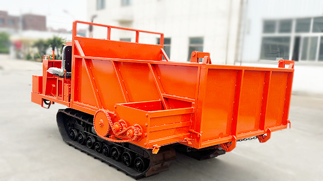 春云履带撒肥运输车忆儿时农景减父母辛劳！