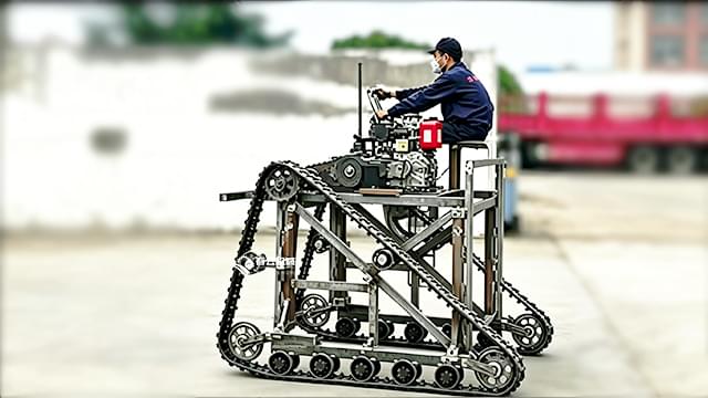 玉米履带施肥车 拷贝2