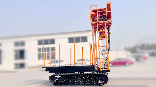 海滩拉蛤蜊履带车