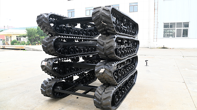 春云机械液压马达履带底盘