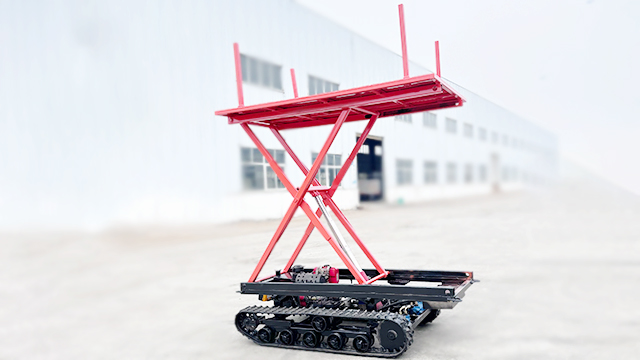 履带式升降车适应多样场景的实用设备！