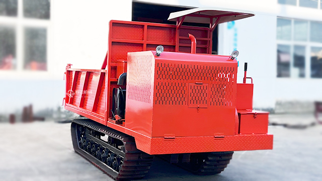 履带式自卸车
