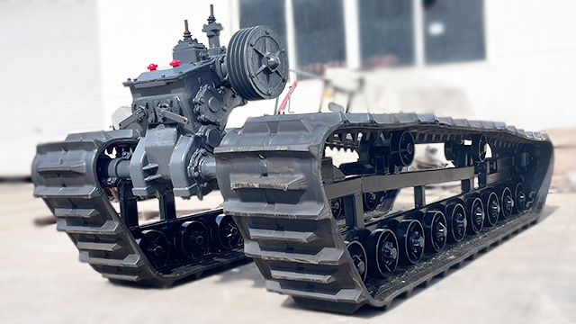 为啥履带底盘比轮式更适合山地作业？