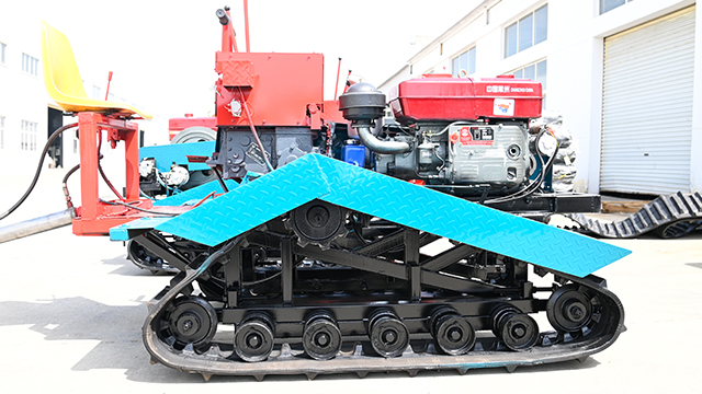 三角履带底盘拖拉机